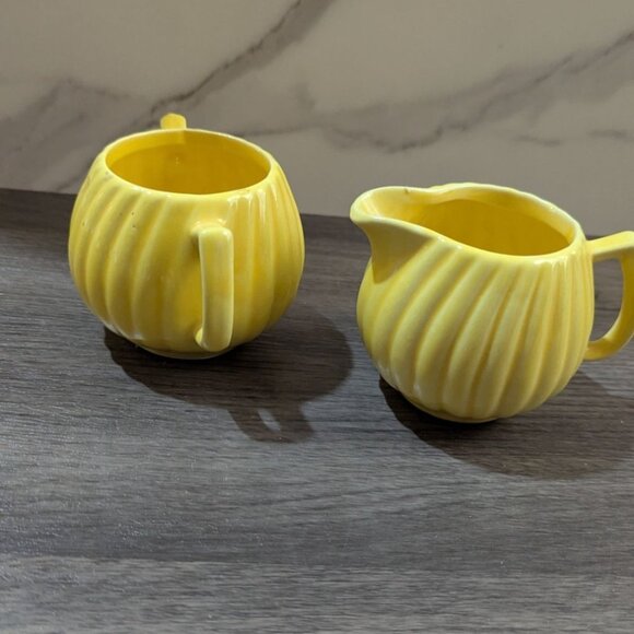 Vintage Retro Sunny Yellow Ribbed Ceramic Sugar Bowl & Creamer Set Two Handles - Picture 3 of 7